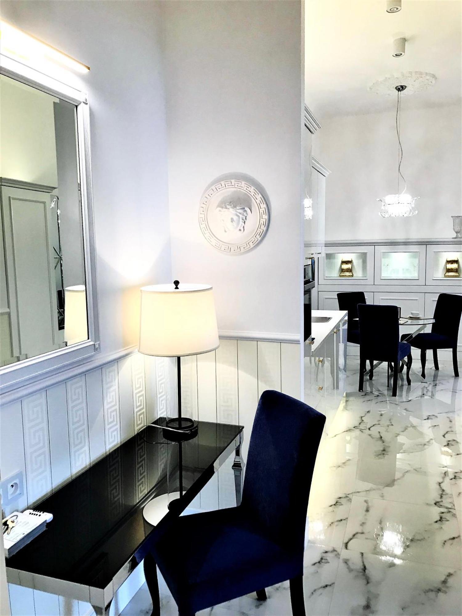 Mondrian Luxury Suites & Apartments Old Town Варшава Номер фото